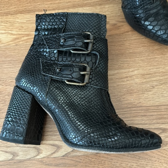 Freebird Joey - Picture 2 of 6